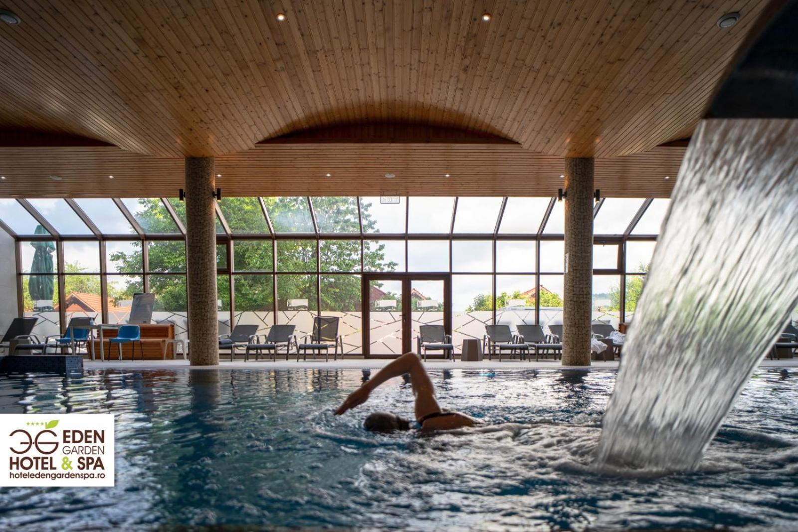 Hotel Eden Garden Spa Câmpulung Moldovenesc Exterior foto
